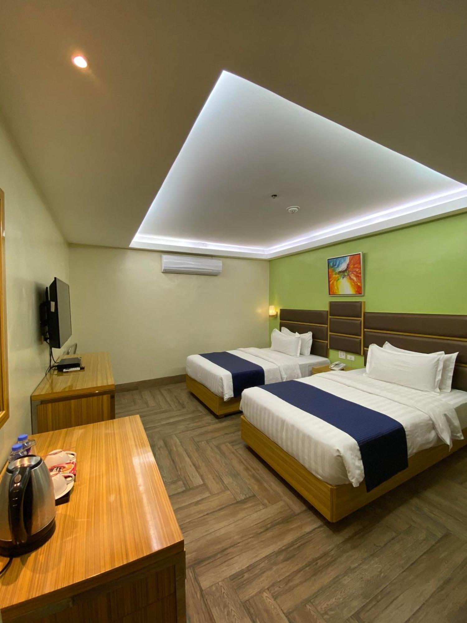 Sun Star Grand Hotel Manila Eksteriør billede