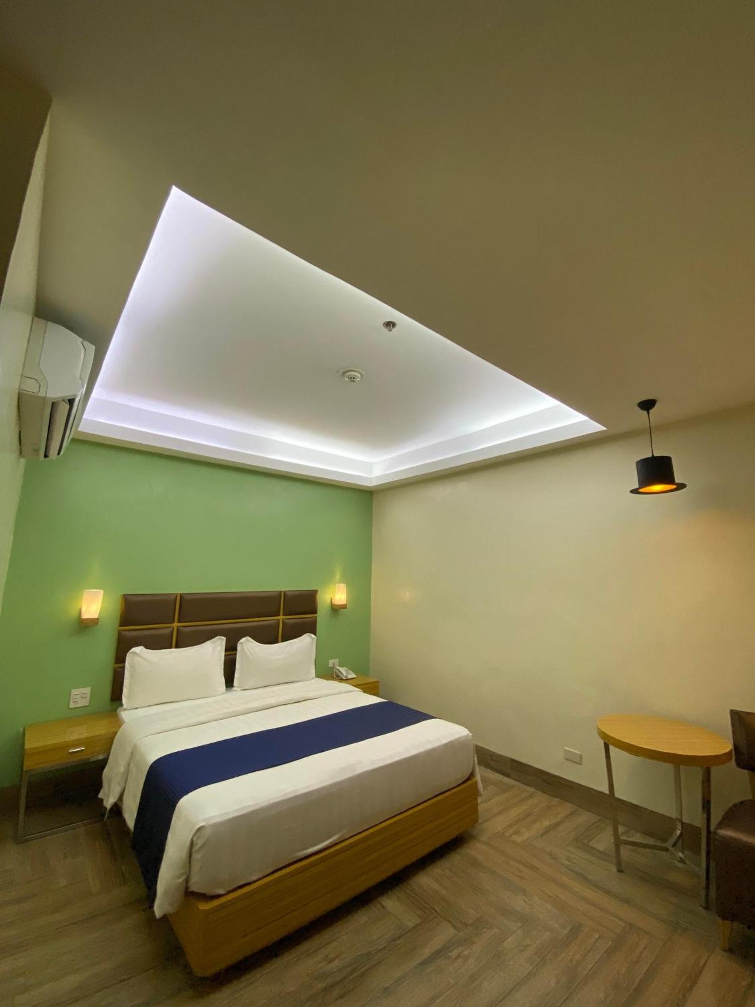 Sun Star Grand Hotel Manila Eksteriør billede