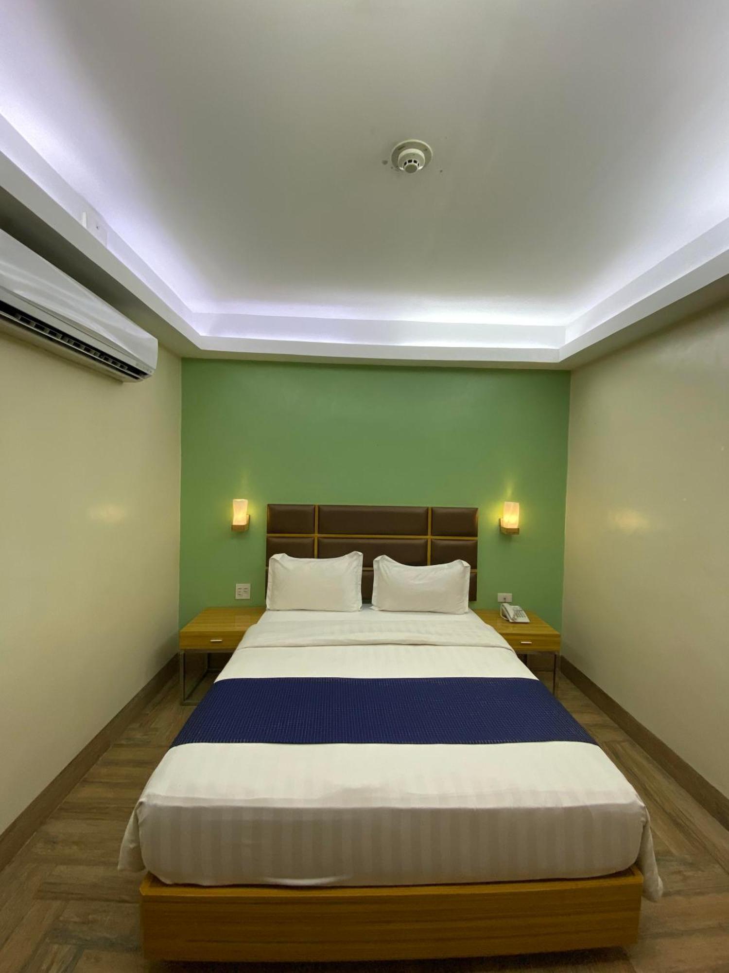 Sun Star Grand Hotel Manila Eksteriør billede